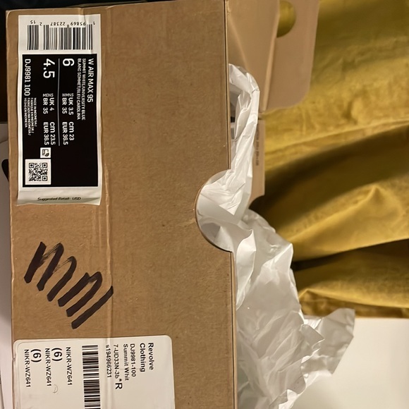 Nike Air Max 95 Sneaker in Summit White & University Blue - Picture 5 of 5